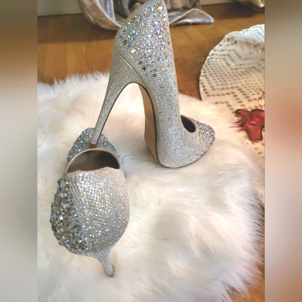 Bridal, party pump size 9.5.